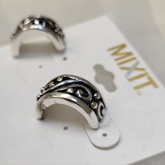 NWT Elegant Silver Earrings - 3 Pairs - Picture 5 of 8